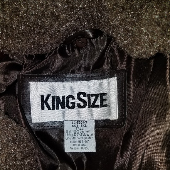 Leather bomber - Picture 2 of 3